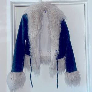 Stylish denim jacket with fur. H&M